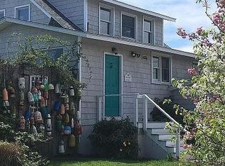 69 Noble Ave, Groton, CT 06340