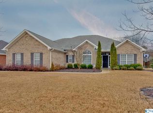 7011 Southcreek Dr SE, Owens Cross Roads, AL 35763
