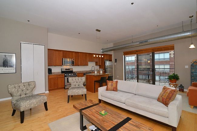1st image of 1924 N Hubbard St APT 501