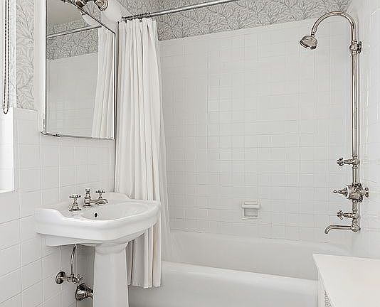 5th image of 179 E 79th St APT 11C