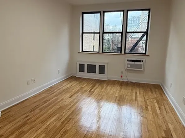 405 East 82nd Street image 4 of 8