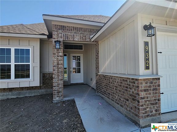 4th image of 932 James Parker Cir