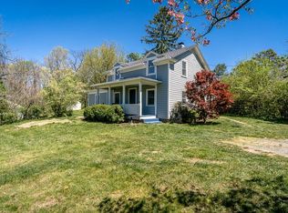 1217 Donaghe St, Staunton, VA 24401