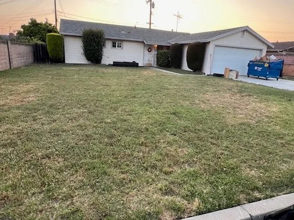 10881 Macnab St, Anaheim, CA 92804