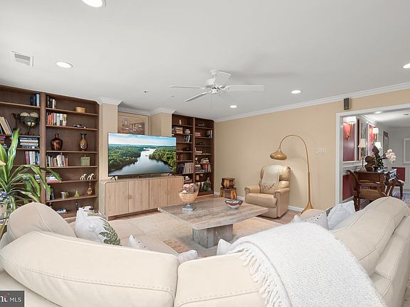 4th image of 2735 Unicorn Ln NW