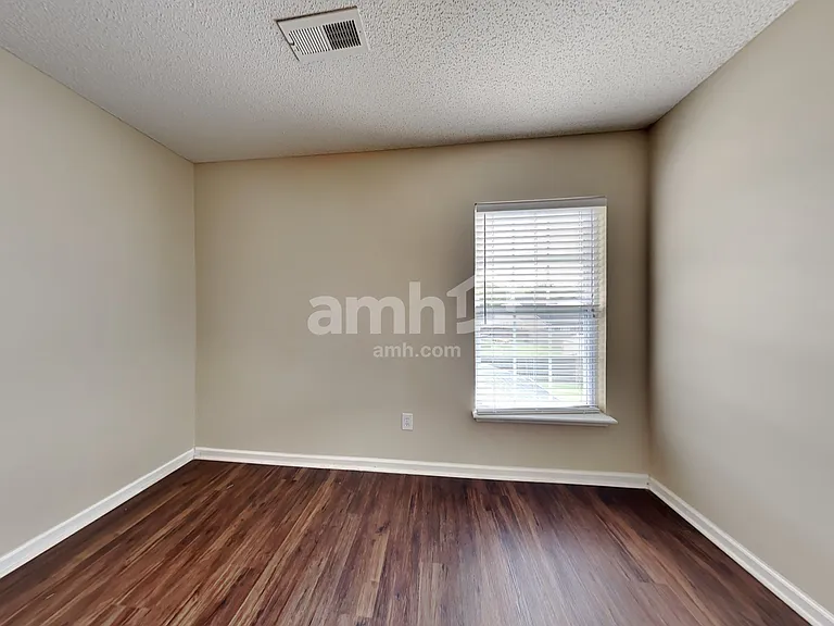 5117 Torrey Ln — Photo 16