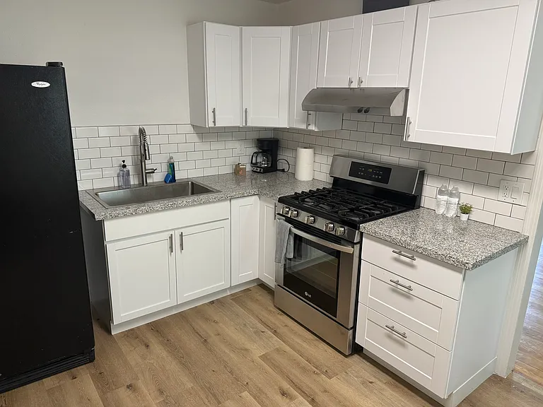 707 W Shields Ave #1 — Photo 5