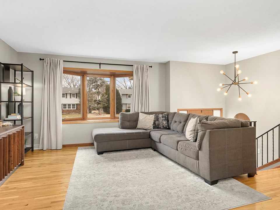 9821 Xerxes Ave S, Bloomington, MN 55431 | Zillow