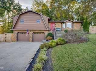 136 Manchester Pl, Kingsport, TN 37663