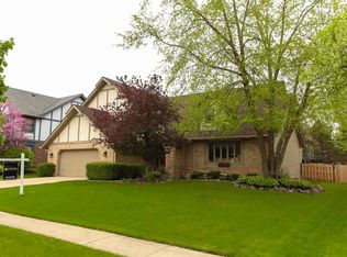 1665 Brittany Ln, Hoffman Estates, IL