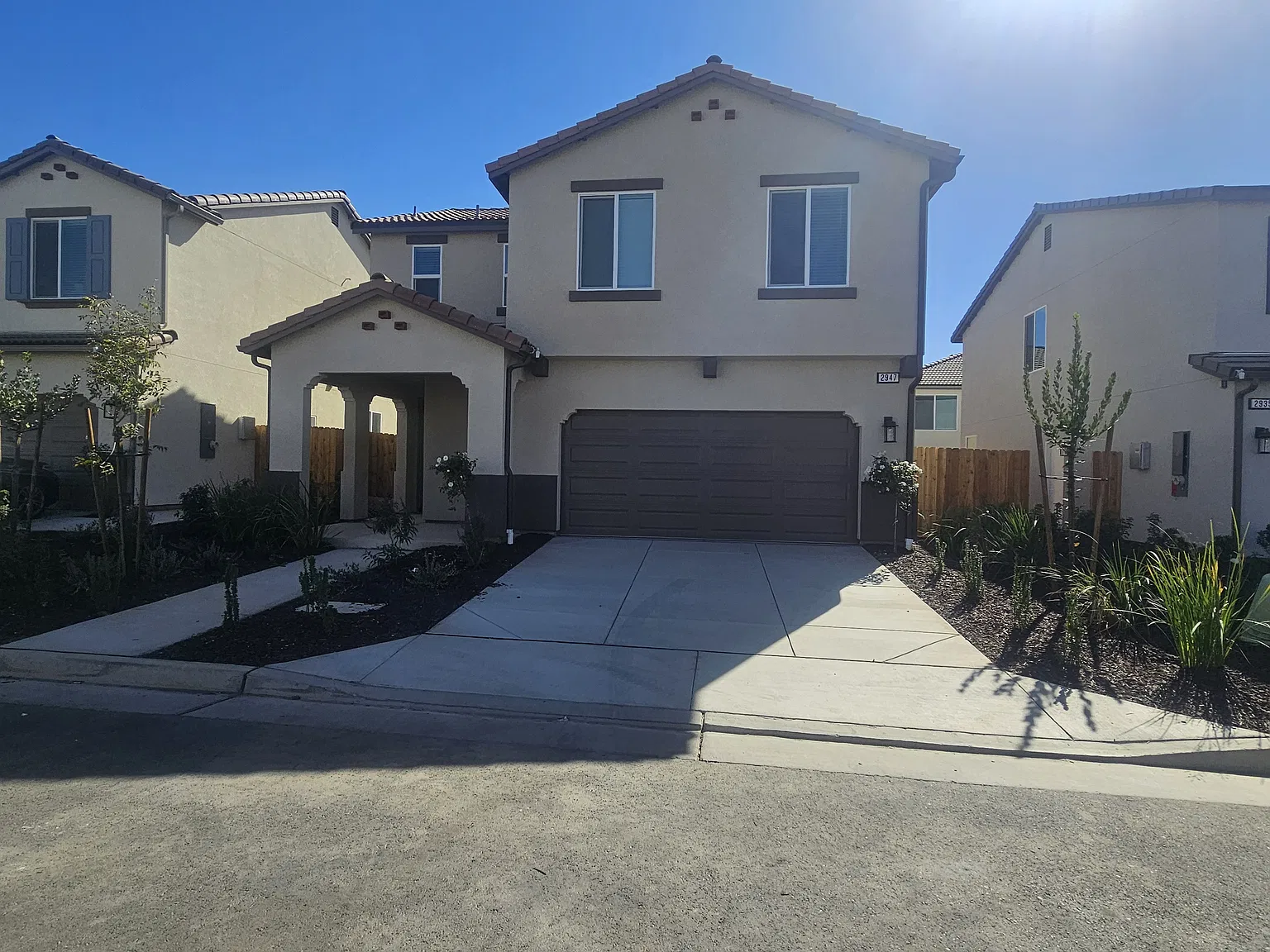 4 bed, 2.5 bath, 2814 sqft, $2,700 — Photo 3