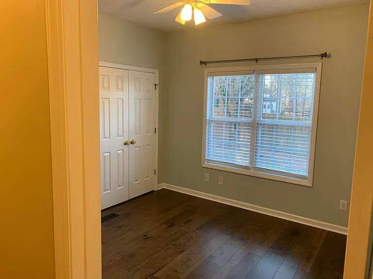 200 Rothbury Dr — Photo 6