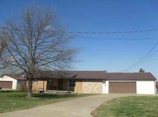 8325 Moore Rd, Paducah, KY 42001