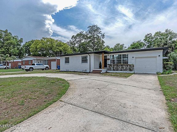 3rd image of 2616 CALADIUM Road