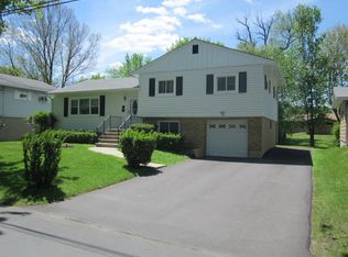 50 Fairlawn Ave, Middletown, NY 10940