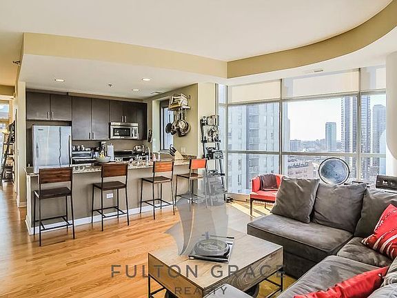 2nd image of 303 W Ohio St #1807AA