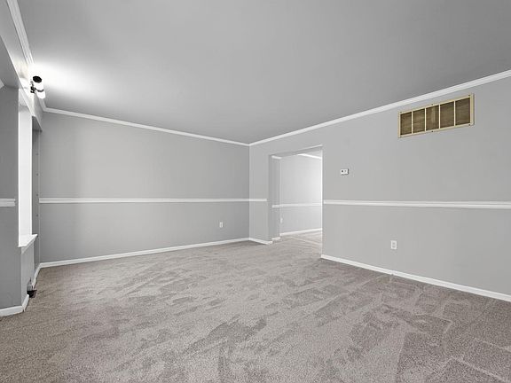 4th image of 1303 Shawnee Ct