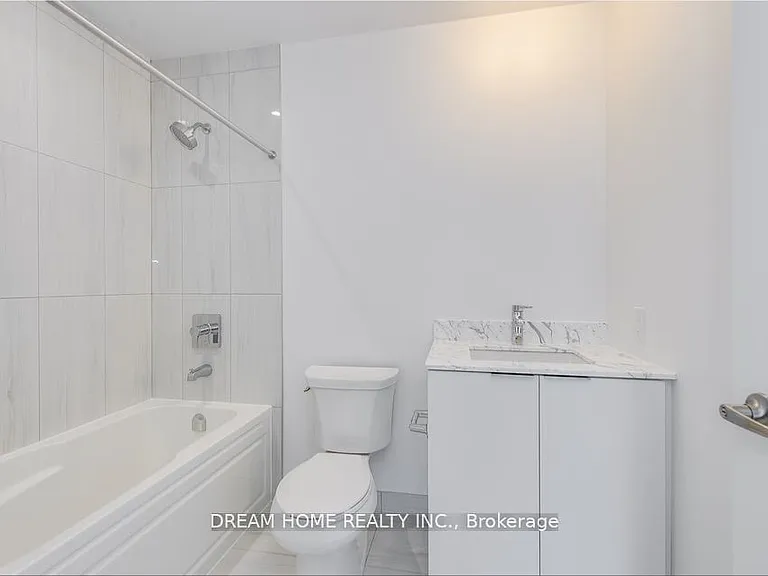 955 Bay St #3809 — Photo 6