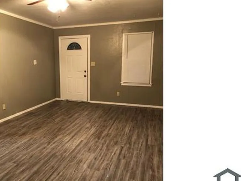 107 W Myrtle Dr — Photo 3