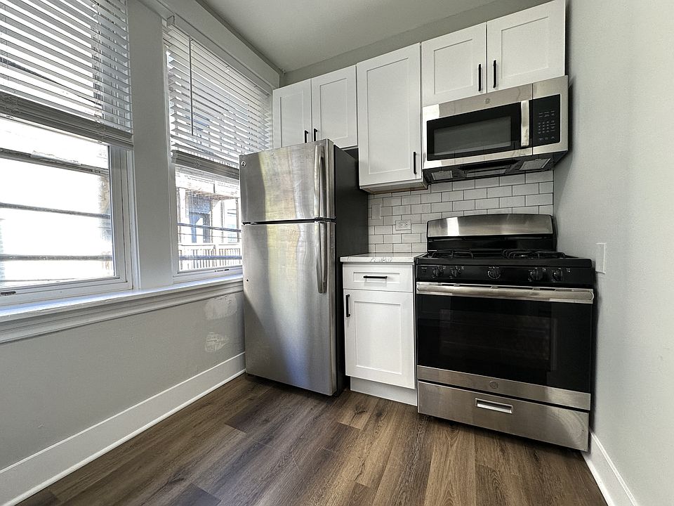 1st image of 2605 N Spaulding Ave APT 3N