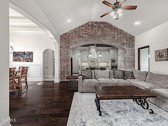4th image of 307 Oats Dr