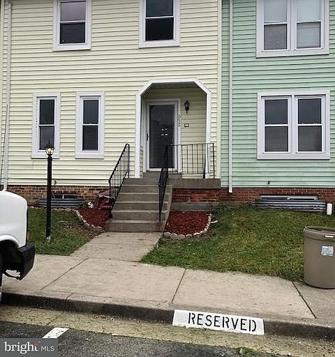 1st image of 652 Harry S Truman Dr