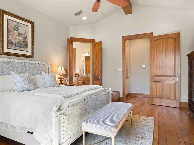 203 Pristine Ln — Photo 19