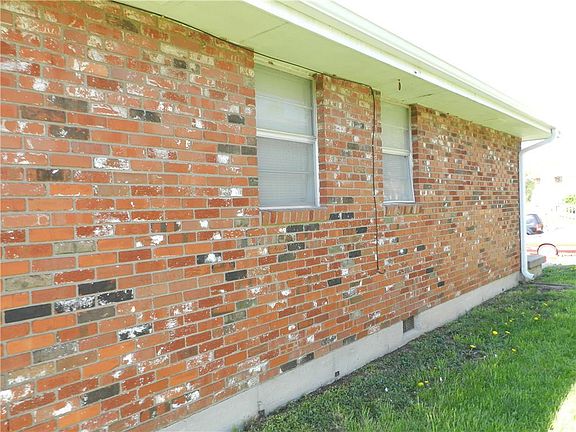 3rd image of 1533 S Baker Cir