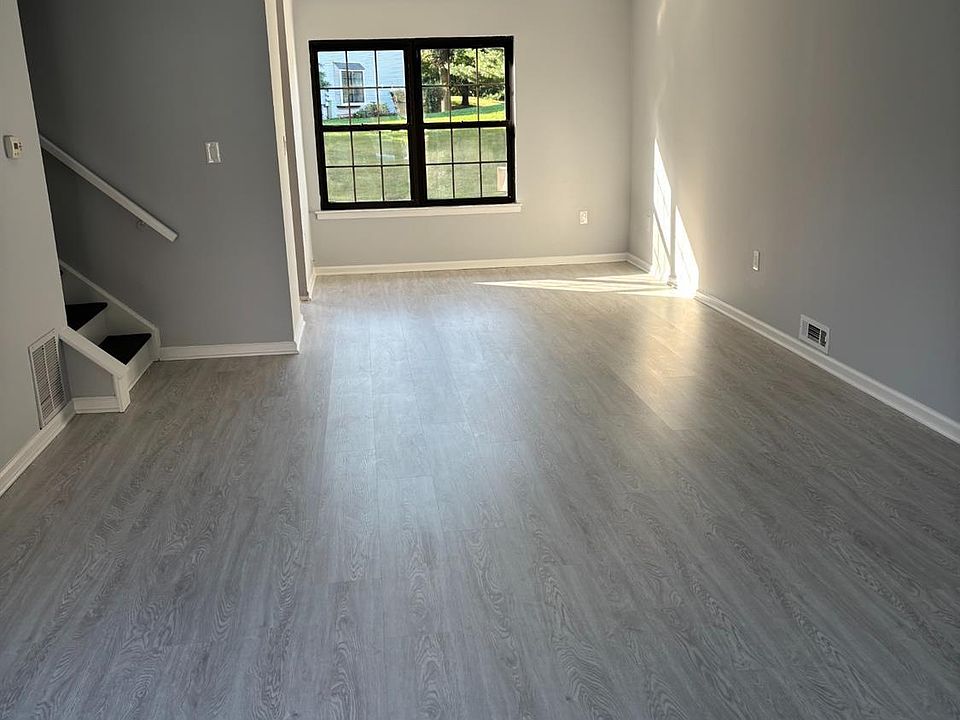 2nd image of 137 Abbot Ct