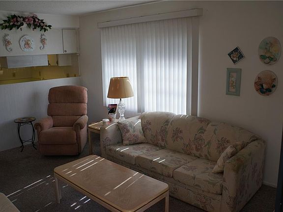 2nd image of 4334 Tahitian Gardens Cir APT D
