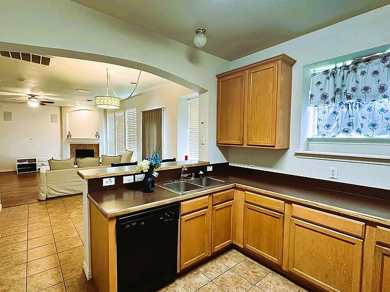 5409 Barkridge Trl — Photo 3