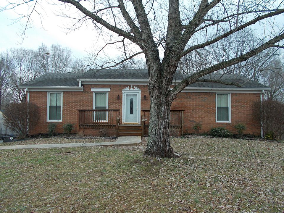 1st image of 135 Ashland Dr