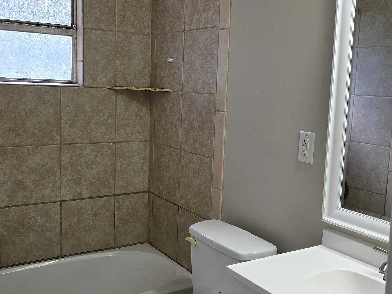East Street 458-460 - 460 — Photo 3