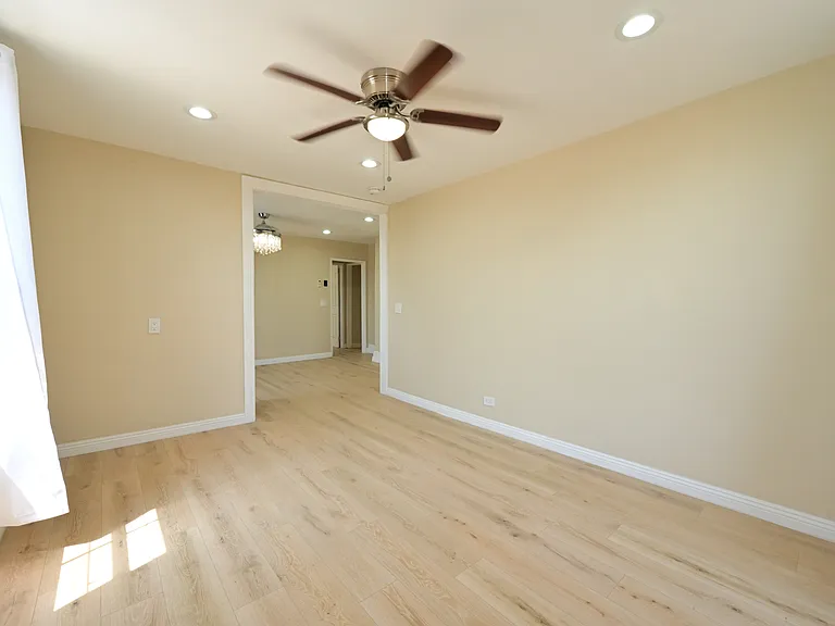 328 E Olive Ave — Photo 13