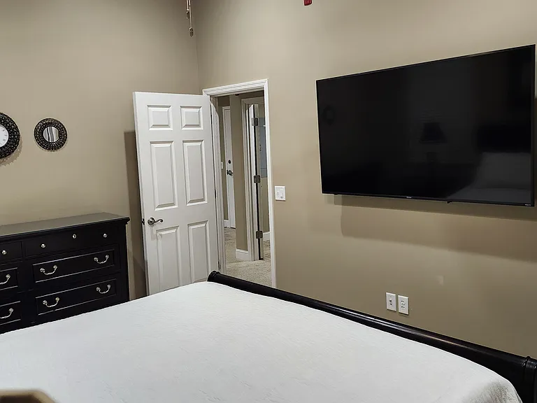 216 Putnam St #201 — Photo 4