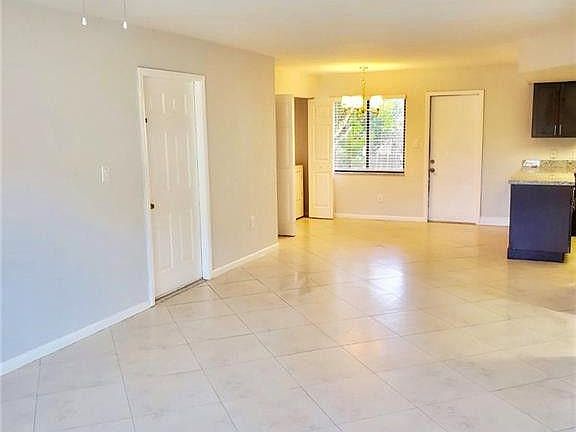 2nd image of 1400 Green Valley Cir