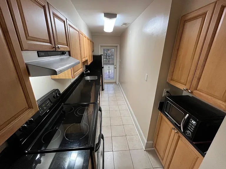 507 Constitution Ave NE #1 — Photo 9