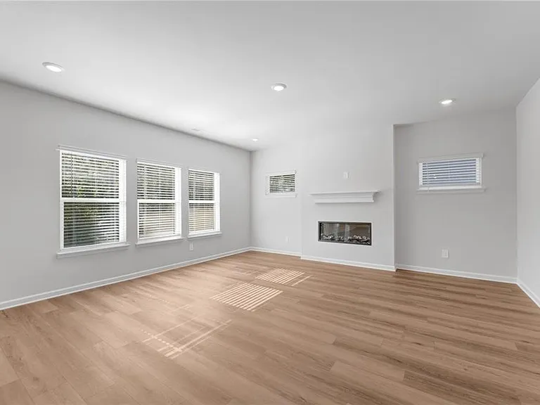 2929 Sweet Red Cir — Photo 20