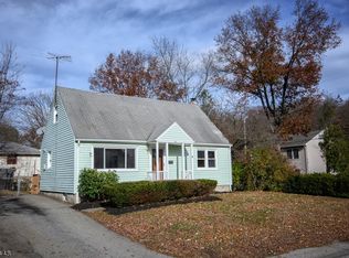 28 Lakeside Ave, Haskell, NJ 07420