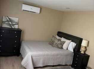 5773 Venable Rd, Kents Store, VA 23084