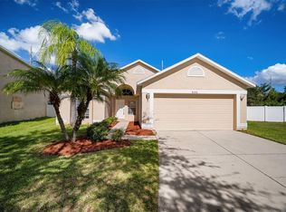 8406 Carriage Pointe Dr, Gibsonton, FL 33534