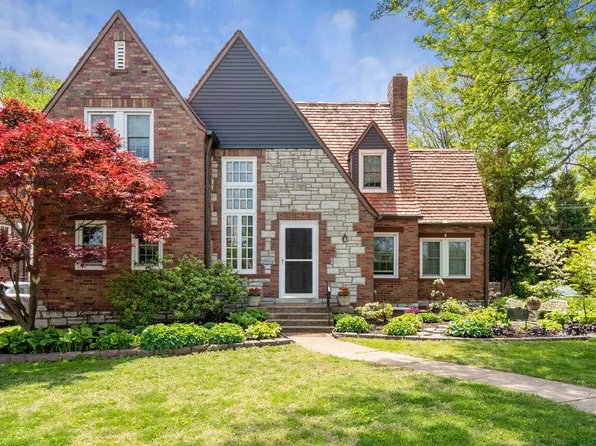 7404 Northmoor Dr, Saint Louis, MO 63105