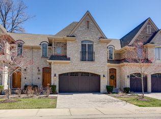 1261 Caroline Ct, Vernon Hills, IL