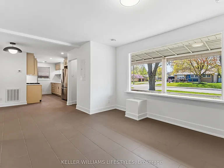 350 Reynolds Rd #1 — Photo 10