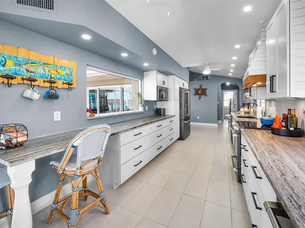 1540 Big Bass Dr, Tarpon Springs, FL 34689