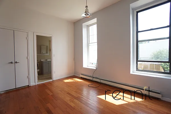 Rented by Rennit Inc. | media 15