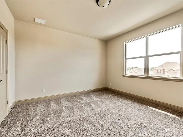 1016 Taylor Dr — Photo 25