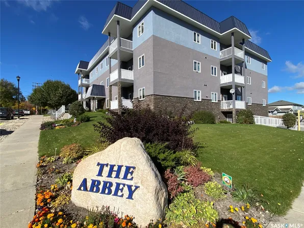 123 Balmoral Street #305, Yorkton, SK S3N 4J2