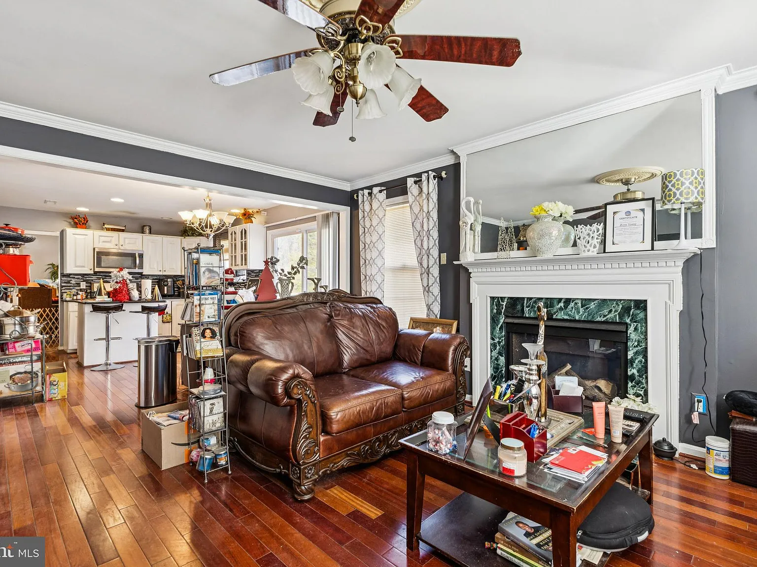 1 bed, 1.5 bath, 3238 sqft, $1,500 — Photo 4