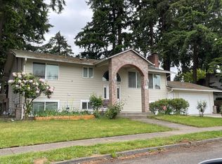 16930 SE Kelly St, Portland, OR 97236